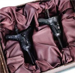 湖北青铜器 龙凤对爵